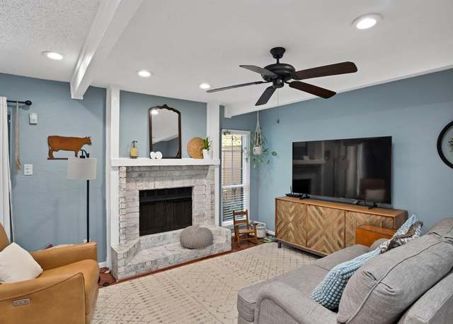 Property at 4212 Madera Rd #2, Irving, TX 75038, 2 beds, 2.5 baths