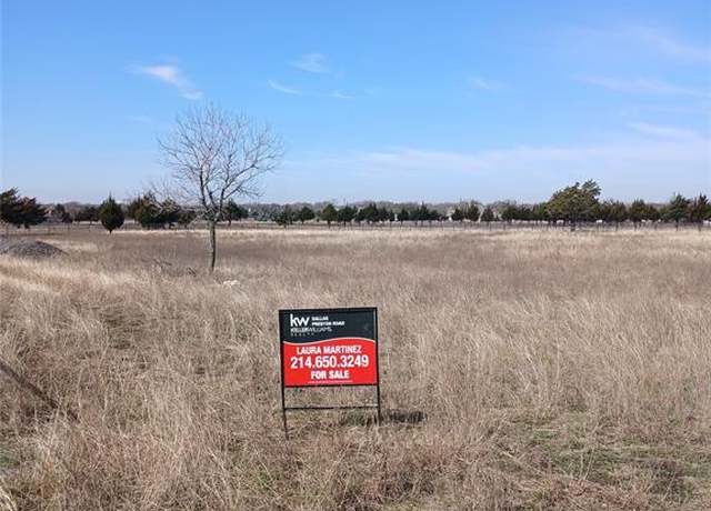 Property at 711 Robinett Rd, Waxahachie, TX 75165