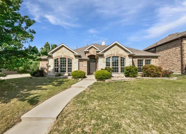 Property at 2625 Old Stables Dr, Celina, TX 75009, 4 beds, 3 baths