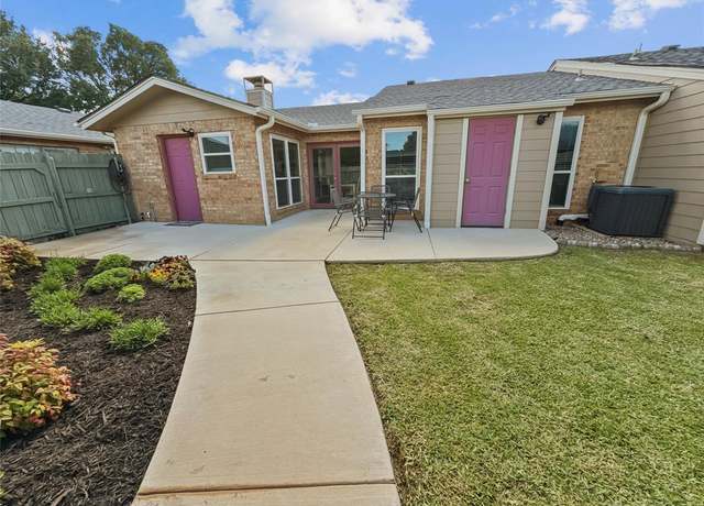 Property at 2114 Cottage Oak Ln, Colleyville, TX 76034, 2 beds, 2.5 baths