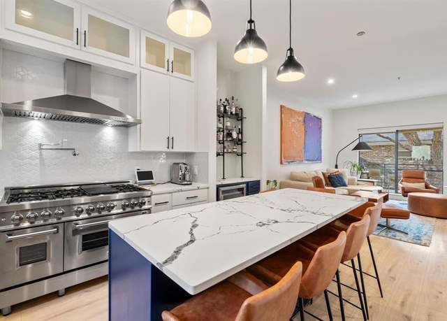 Property at 4111 Newton Ave #2, Dallas, TX 75219, 2 beds, 2.5 baths