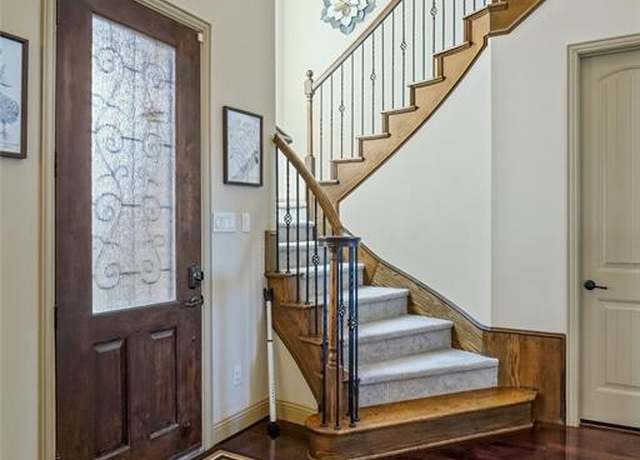 Property at 5015 Dominion Blvd, Irving, TX 75038, 3 beds, 3.5 baths