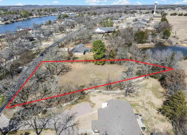 Property at 1227 Kiowa Dr E, Gainesville, TX 76240