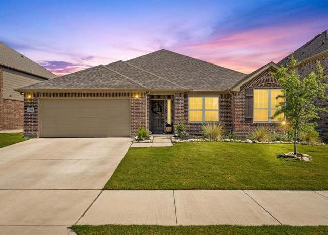 Property at 952 Sweeping Butte Dr, Fort Worth, TX 76052, 4 beds, 2.5 baths