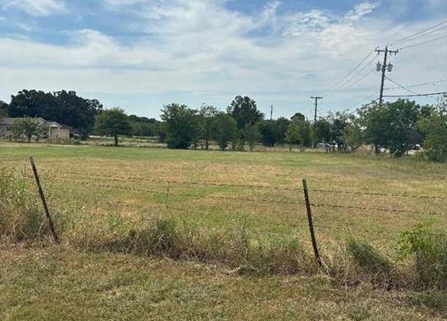 Property at 2521 Roosevelt Dr, Dalworthington Gardens, TX 76016, 3 beds, 2 baths