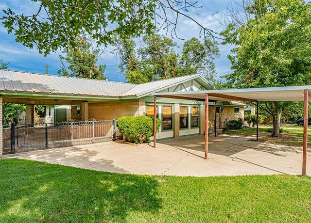 Property at 103 Blakeney St, Stephenville, TX 76401, 4 beds, 2 baths