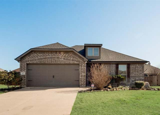 Property at 1117 Colony Dr, Greenville, TX 75402, 4 beds, 2 baths