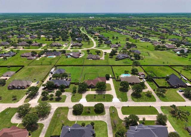Property at 1756 W Alamosa Dr, Talty, TX 75160, 4 beds, 2.5 baths
