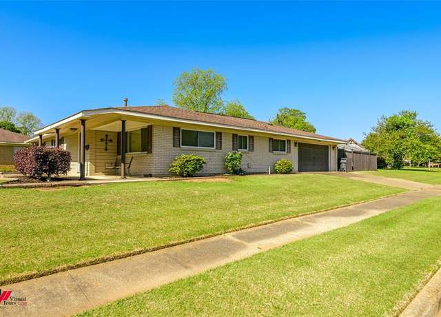 Property at 2415 Arlington, Bossier City, LA 71111, 4 beds, 2 baths