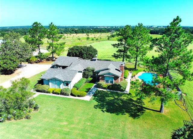 Property at 724 County Road 106, Comanche, TX 76442, 3 beds, 2 baths