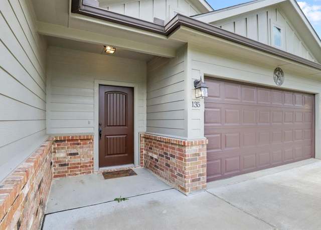 Property at 135 Westview Dr, Gun Barrel City, TX 75156, 3 beds, 2 baths