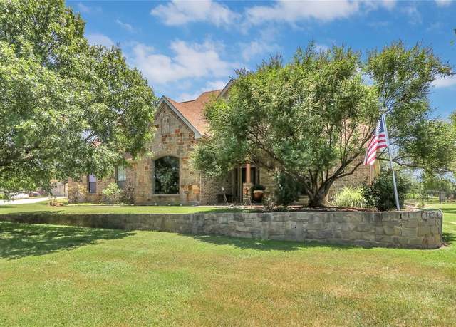 Property at 630 Sandwood Ct, Weatherford, TX 76085, 4 beds, 3 baths