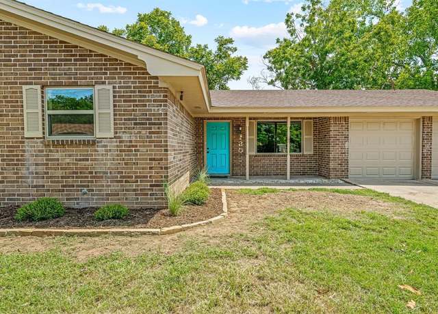 Property at 130 Omaha, Stephenville, TX 76401, 3 beds, 2 baths