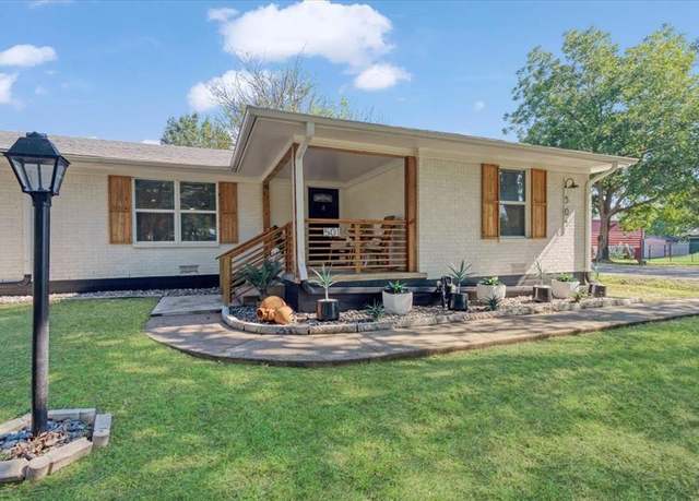 Property at 501 W Bells Blvd, Bells, TX 75414, 3 beds, 2 baths