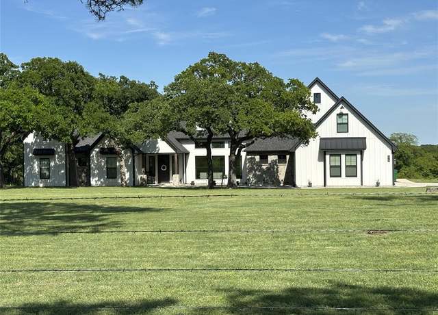 Property at 579 County Road 1670, Alvord, TX 76225, 5 beds, 3.5 baths