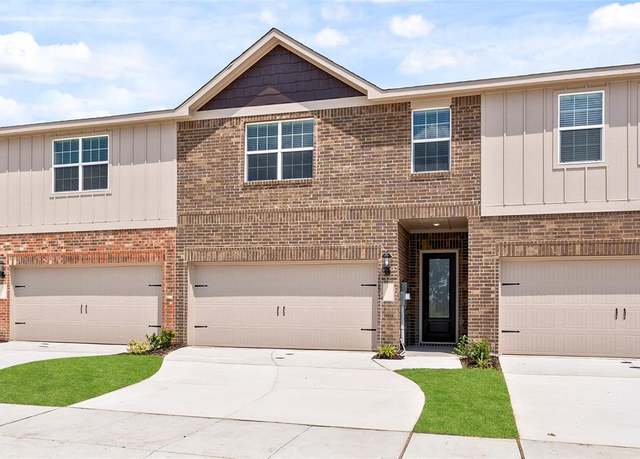 Property at 461 Mb's Way, Pilot Point, TX 76258, 3 beds, 2.5 baths