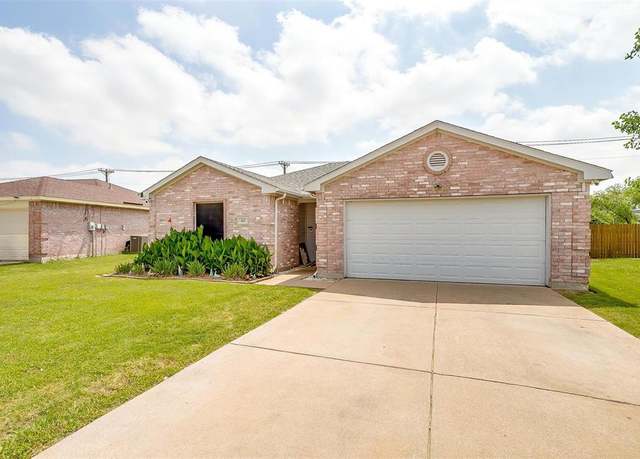 Property at 412 Hanover St, Burleson, TX 76028, 3 beds, 2 baths