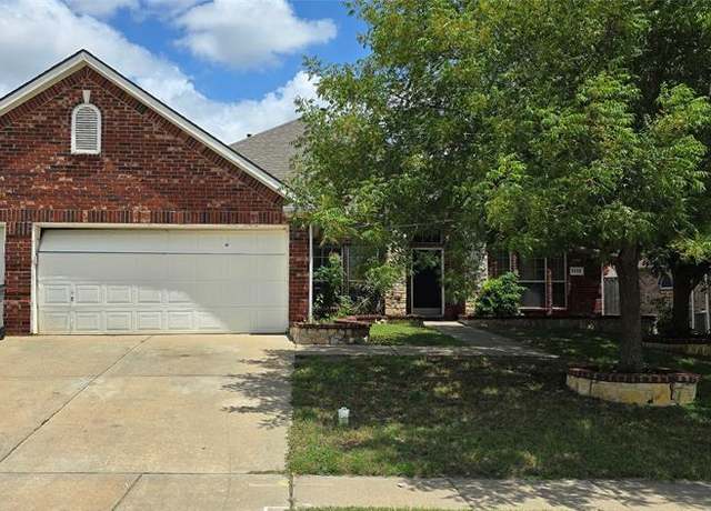 Property at 1121 Bradford Dr, Glenn Heights, TX 75154, 4 beds, 2.5 baths