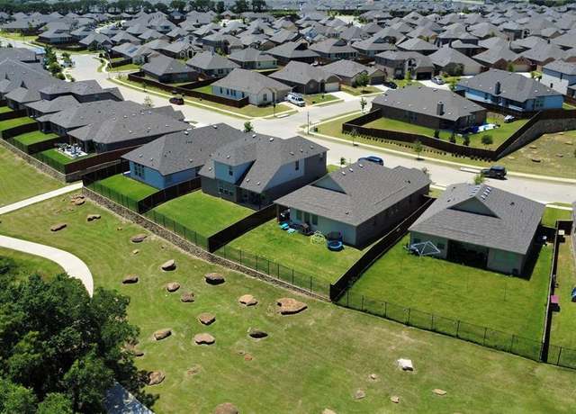 Property at 3608 Maroon Creek Rd, Aubrey, TX 76227, 4 beds, 2 baths