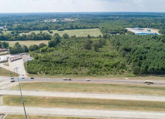 Property at 2014 S Bishop Rd, Texarkana, TX 75501