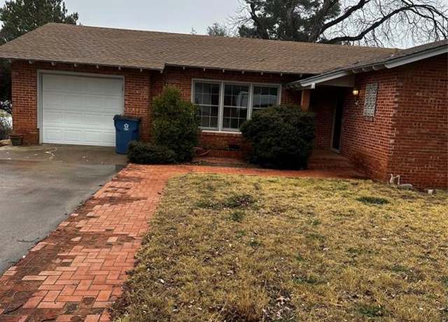 Property at 801 Crescent Dr, Sweetwater, TX 79556, 3 beds, 2 baths