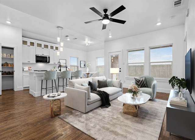 Property at 1037 Springview Ln, Mabank, TX 75147, 3 beds, 2 baths