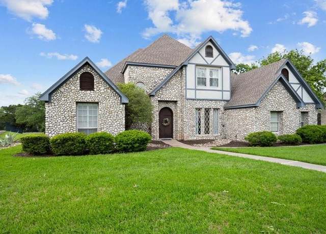 Property at 8313 Jonquil Dr, Waco, TX 76708, 3 beds, 3.5 baths