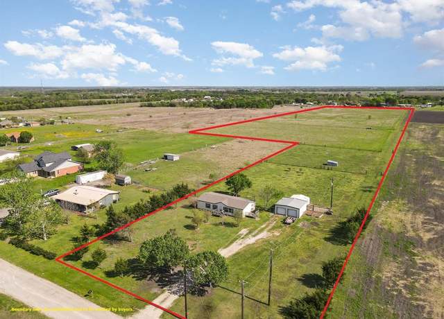 Property at 511 Ewing Rd, Ferris, TX 75125, 3 beds, 2 baths
