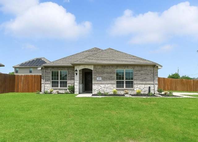 Property at 1555 Woodlake Dr, Waxahachie, TX 75165, 4 beds, 2 baths