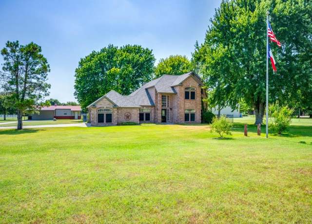 Property at 2000 Mustang Meadow Dr, Decatur, TX 76234, 3 beds, 2.5 baths