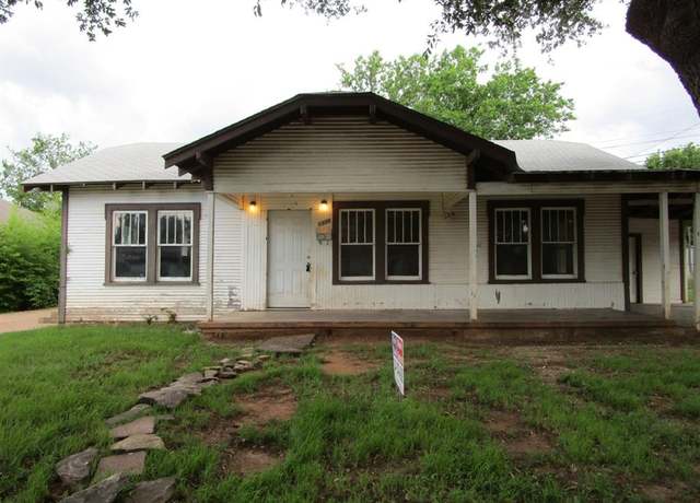 Property at 1300 Bell St, Wichita Falls, TX 76301, 2 beds, 1.5 baths