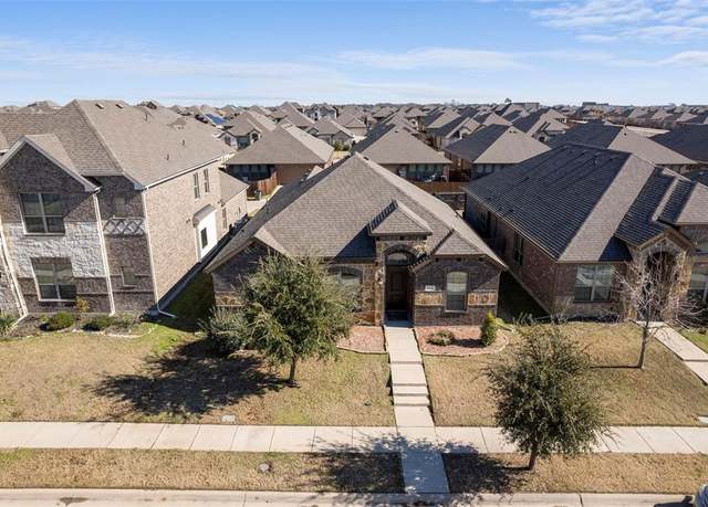 Property at 112 Cool Meadows Ln, Red Oak, TX 75154, 4 beds, 2 baths