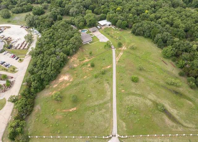 Property at 6500 Lusk Branch Ct, Granbury, TX 76049, 4 beds, 3 baths
