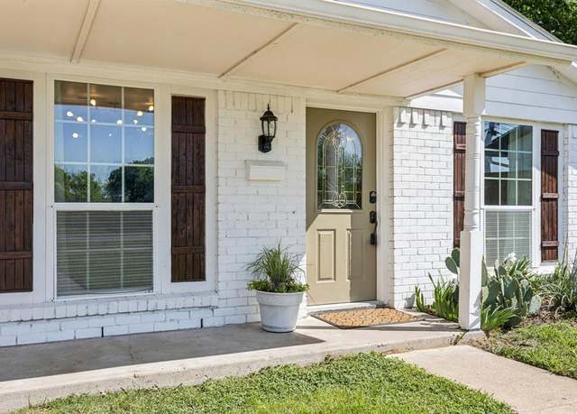 Property at 3843 Bernal Dr, Dallas, TX 75212, 4 beds, 4 baths