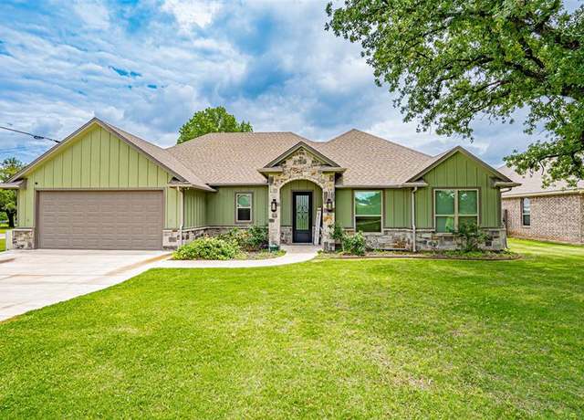 Property at 9000 Parkview Cir, Tolar, TX 76476, 4 beds, 2 baths