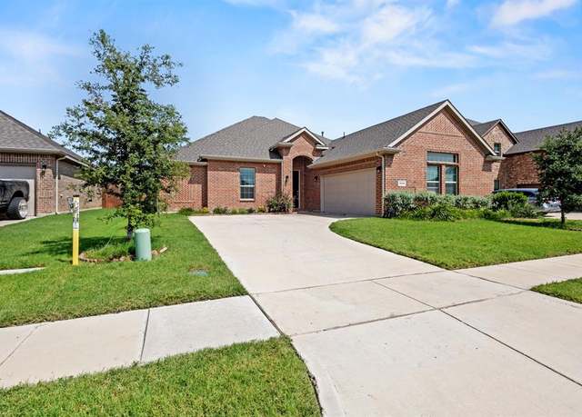 Property at 3646 Orchard St, Grand Prairie, TX 76065, 4 beds, 3 baths