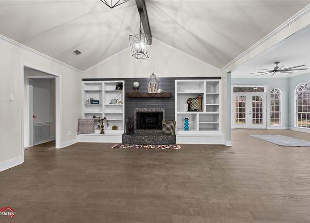 Property at 5524 Hickory Rdg, Bossier City, LA 71111, 3 beds, 2 baths