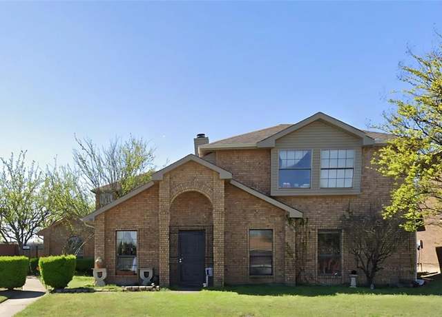 Property at 710 Cresent Dr, Desoto, TX 75115, 3 beds, 2.5 baths