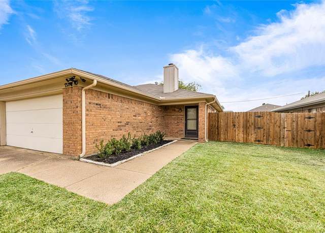 Property at 7504 Connie Ln, North Richland Hills, TX 76182, 3 beds, 2 baths