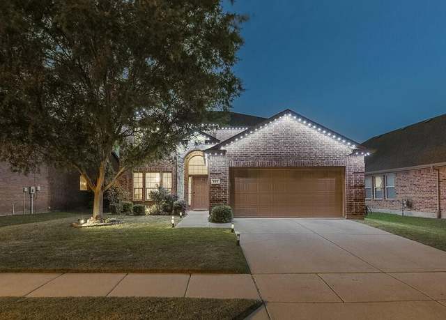 Property at 925 Lake Grove Dr, Little Elm, TX 75068, 4 beds, 2.5 baths