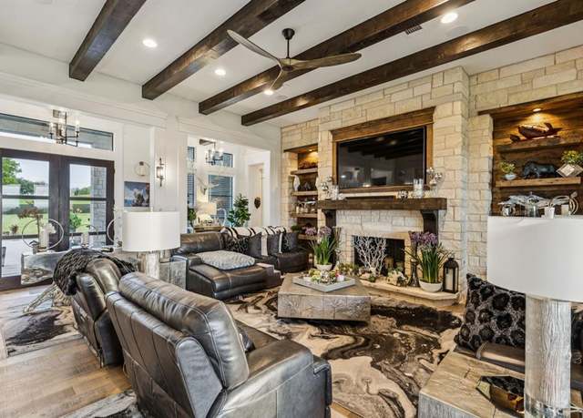 Property at 1001 Colina Vista Ln, Crowley, TX 76036, 4 beds, 4.5 baths