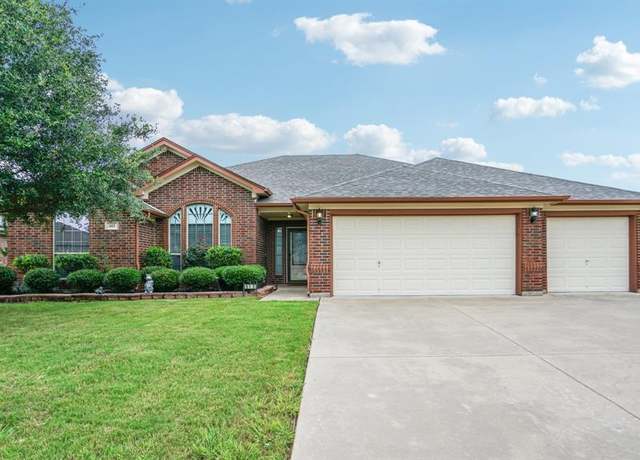 Property at 613 W Sheila Cir, Joshua, TX 76058, 4 beds, 2 baths