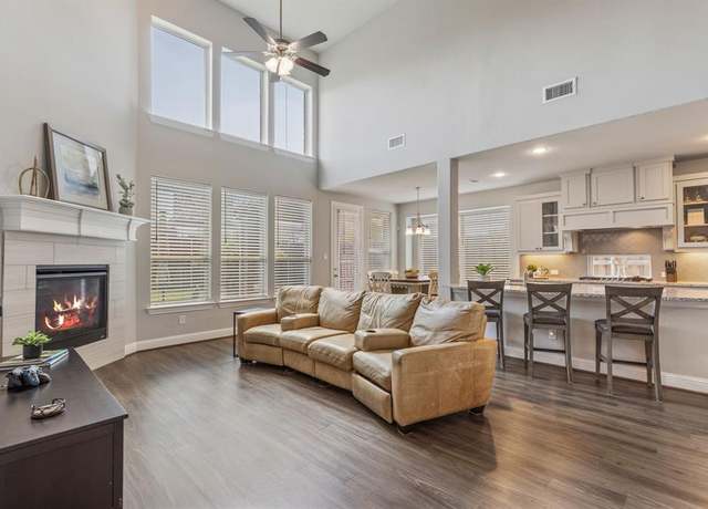 Property at 4849 Dunster Dr, Mckinney, TX 75070, 3 beds, 2.5 baths