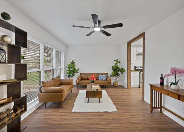 Property at 3315 Mayhew Dr, Dallas, TX 75228, 3 beds, 1 bath
