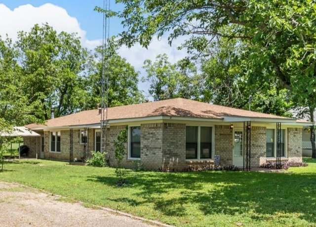 Property at 386 W Main St, Elm Mott, TX 76640, 3 beds, 2 baths