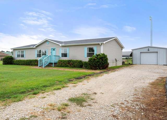 Property at 11194 County Road 2170, Corsicana, TX 75109, 4 beds, 2 baths