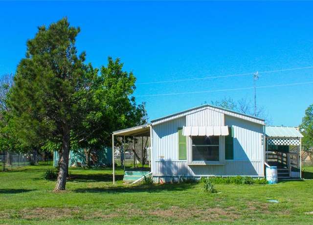 Property at 126 Scenic Dr, Coleman, TX 76834, 2 beds, 1 bath