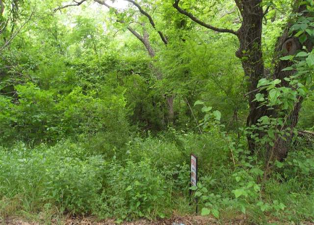 Property at 824 Wilson Dr, Mansfield, TX 76063