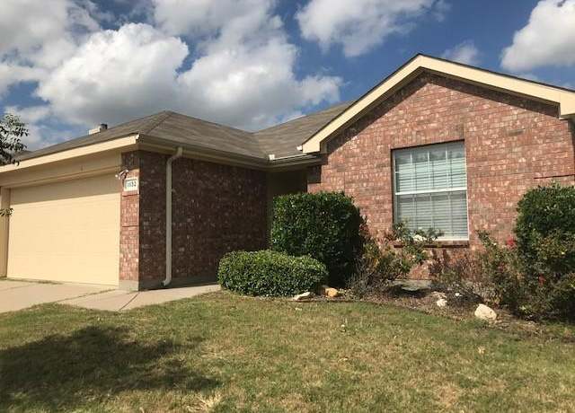 Property at 1132 Kachina Ln, Fort Worth, TX 76052, 3 beds, 2 baths