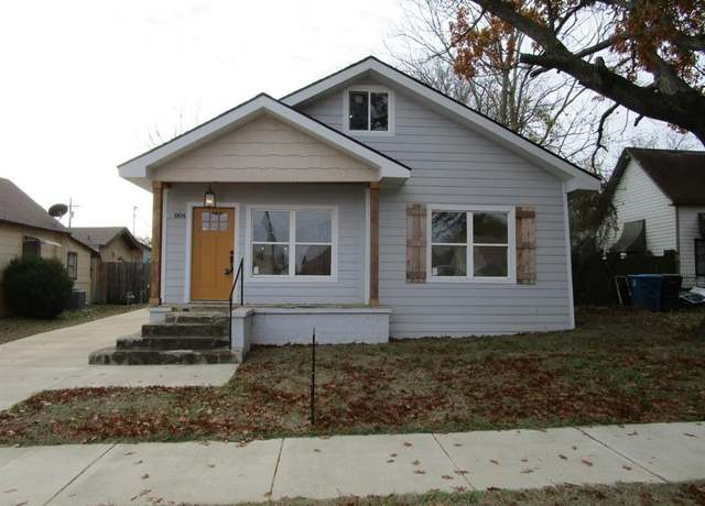 Property at 804 W Shepherd St, Denison, TX 75020, 4 beds, 2 baths